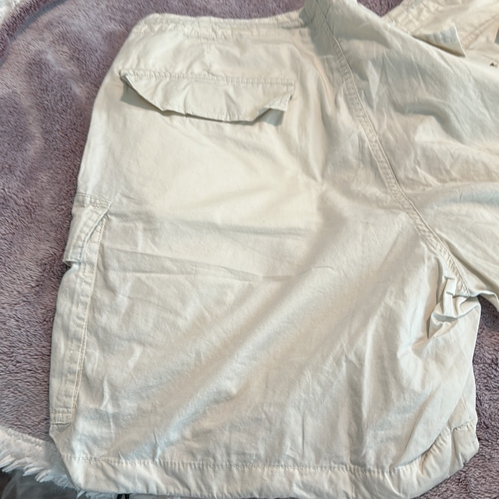 Basic Cargo Shorts - Picture 6 of 10